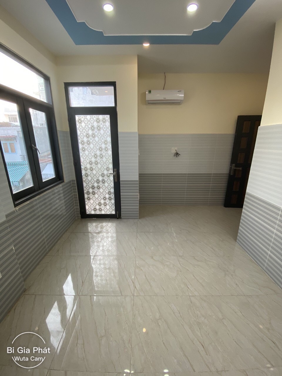 z5000134894112_bb6ff17df99f02c4c3412f722c444470