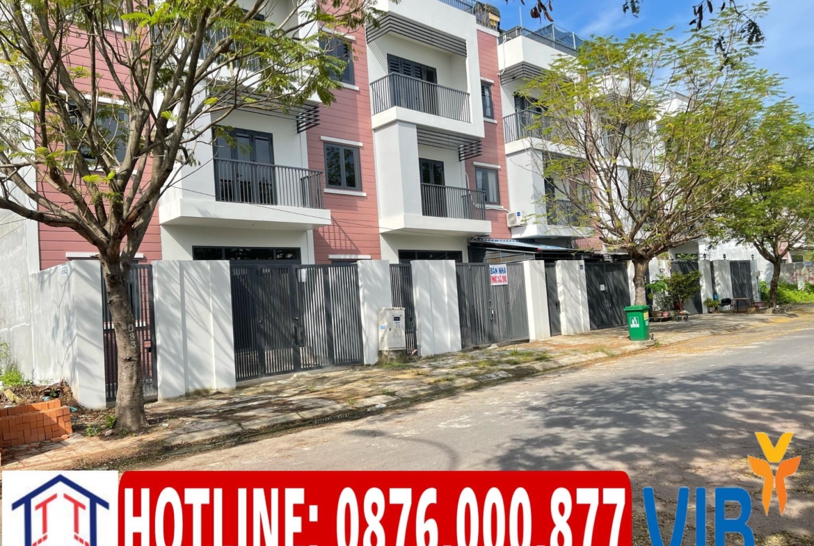 z5017105869623_2eca96f64da4d69fe1aff98168894d14