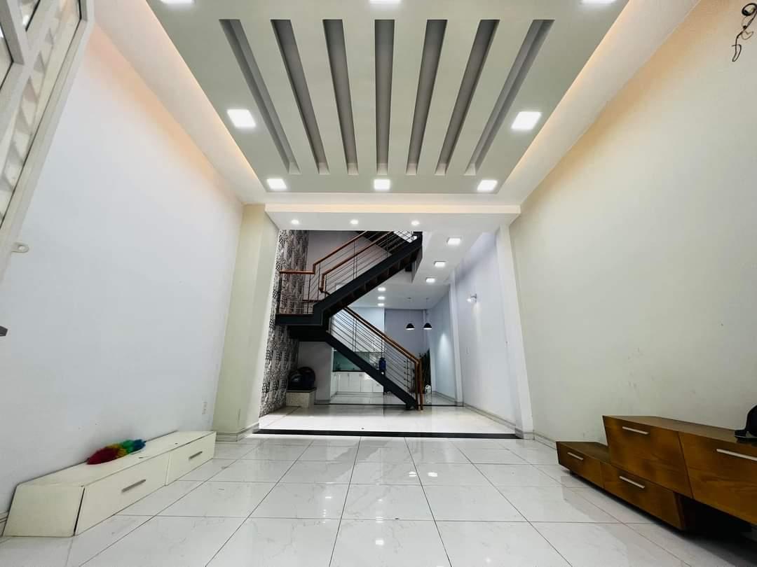 z5035985794885_38af5db43549eccc7fc82a8129c2f48f