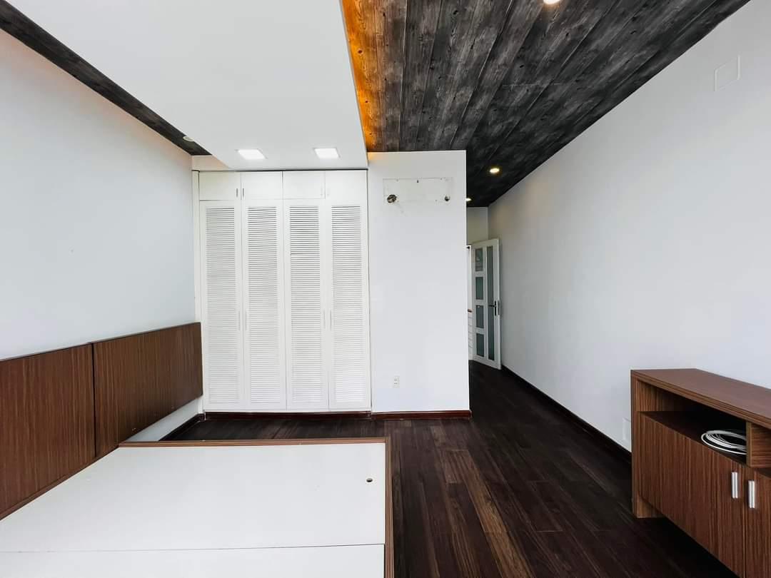 z5035985813873_4b86fbb2f2ffe2cc9aaca51849eebc00