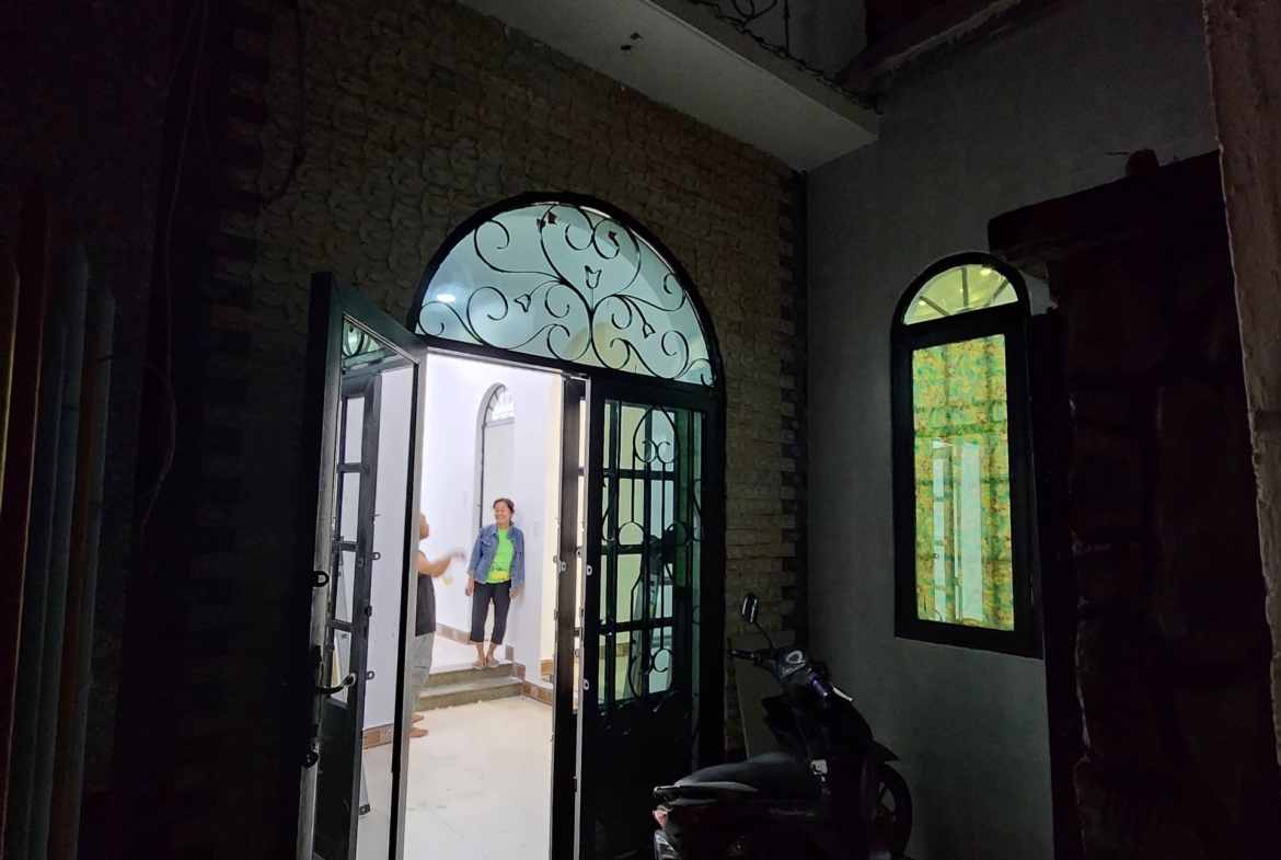 z5042271257229_c39f8870aaf88d046e961d08372d386d