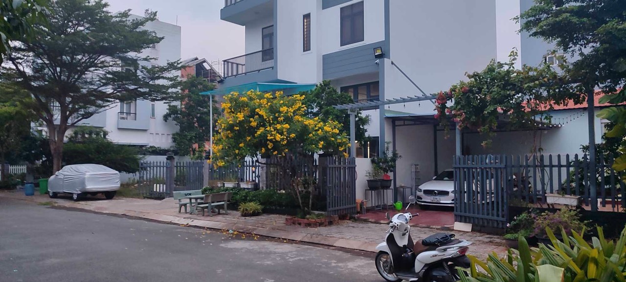 z5050262398053_f724b542fc3fea8f75935b07c1e4aa7c