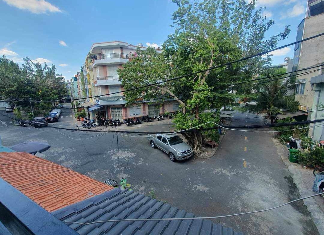 z5053501465912_c96982b5953fca3ddab65551c9eff2ec