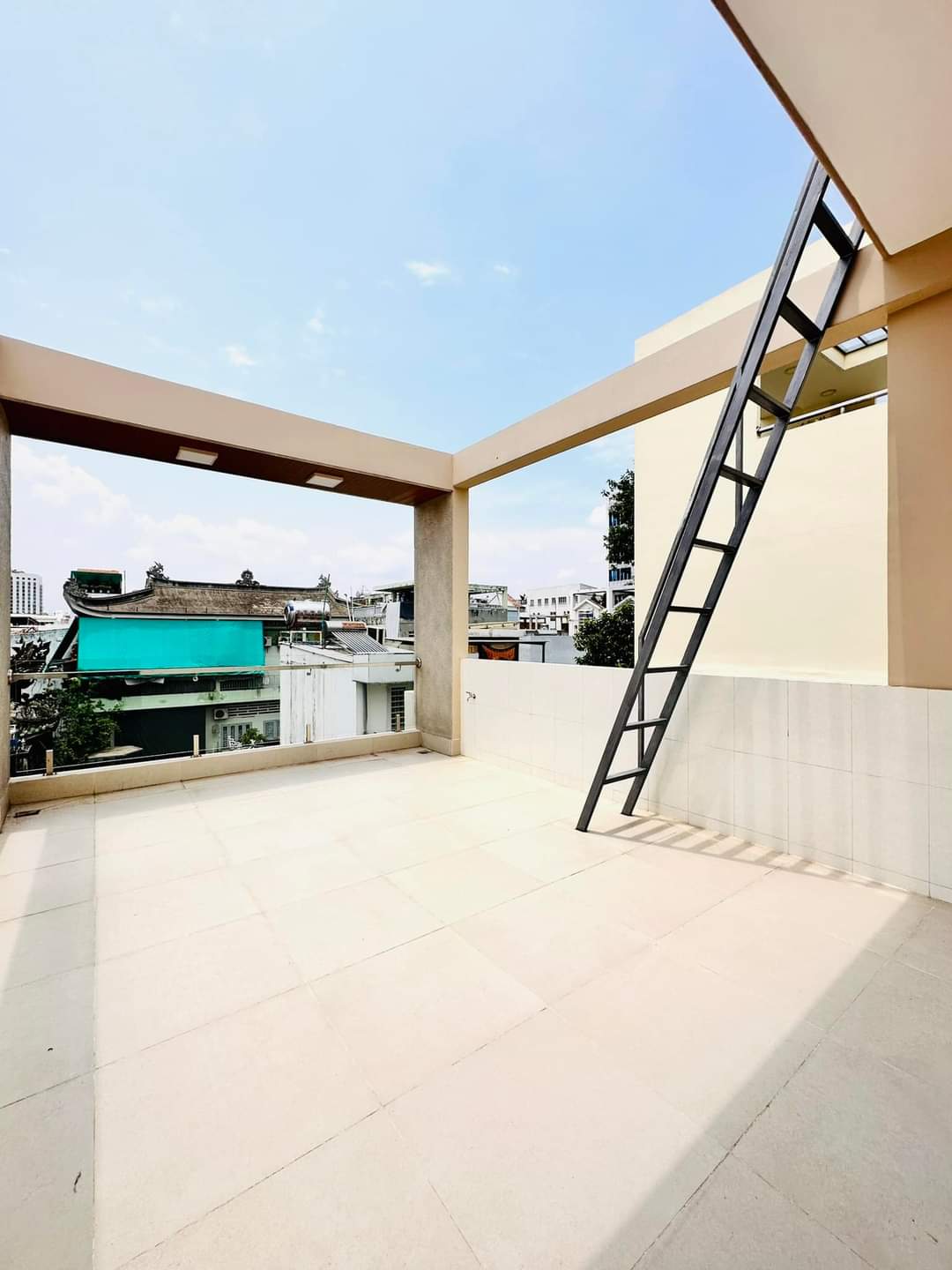 z5064533154578_63885538c1d72d5ec87d31bd61b4d3c9