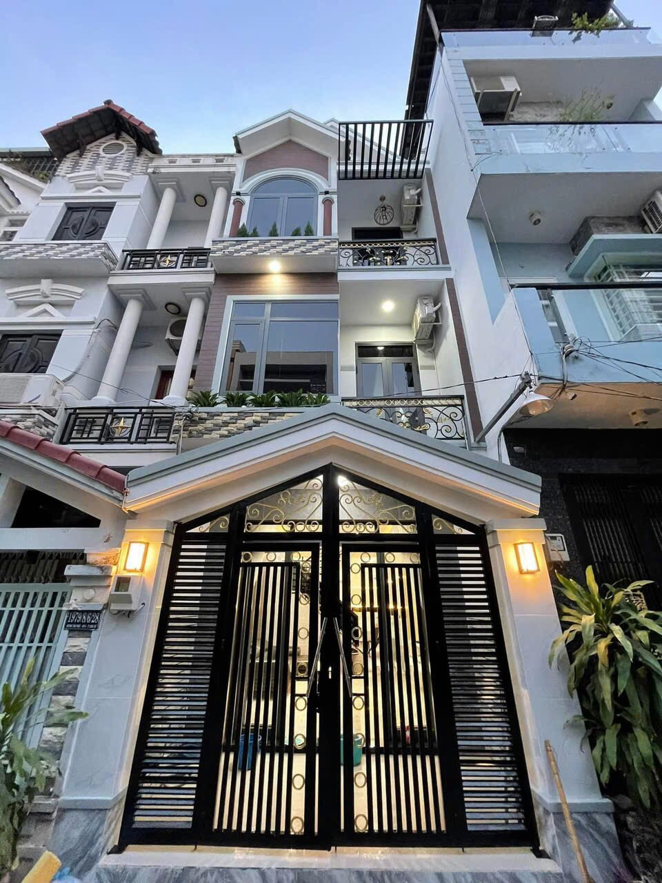 z5066777633073_795f1867ac7c9169e5d9d6e46ac4d9db