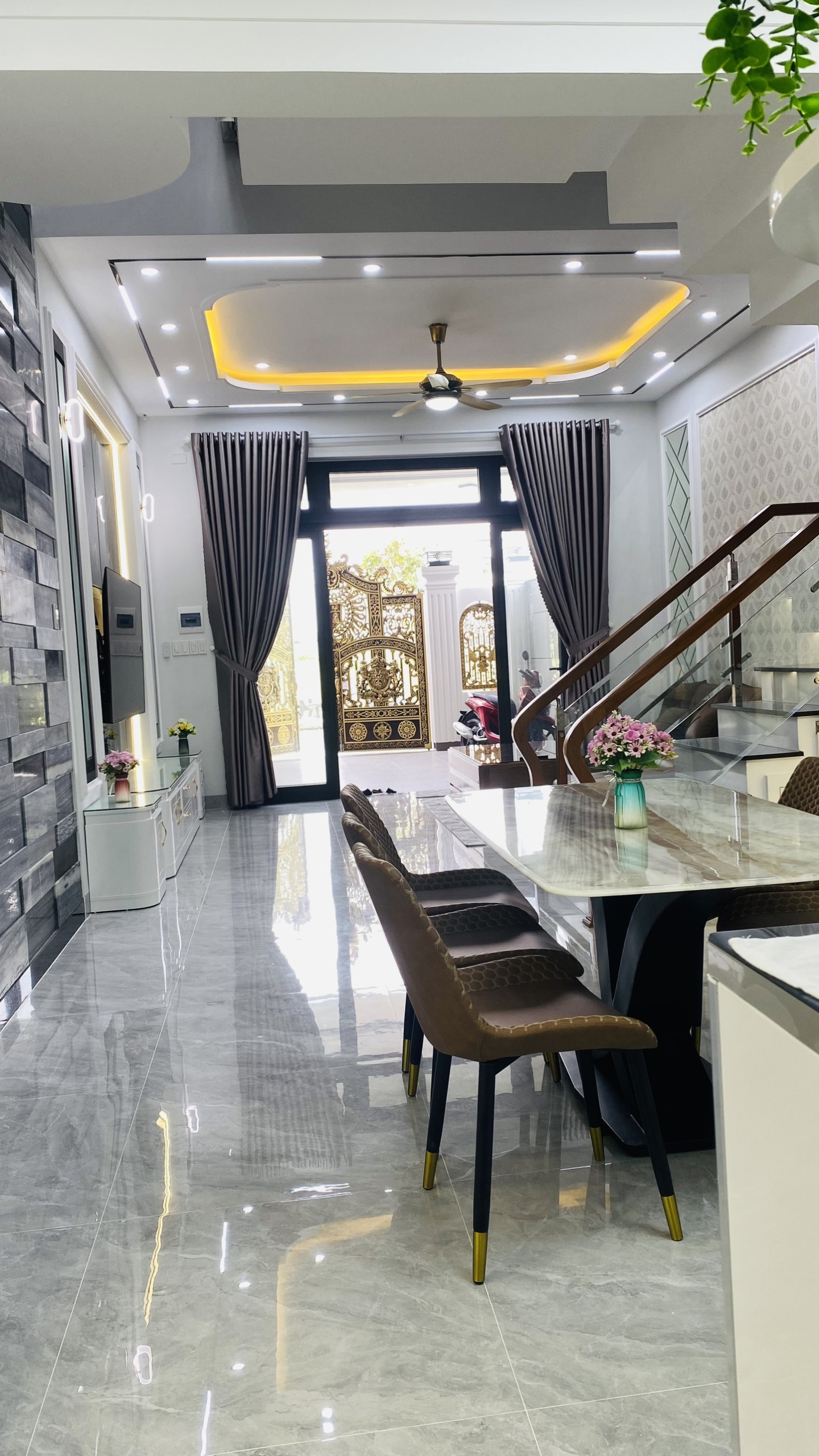 z5068107968664_0237d27b1aa66c5e2217c190b9944a69