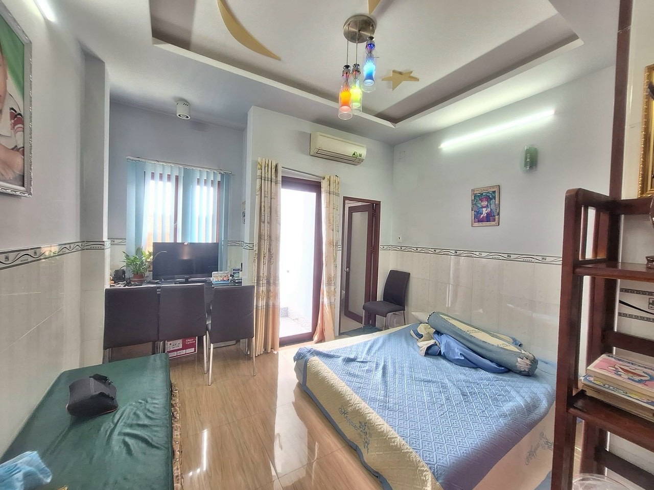 z5077095551256_e07d1bc9575fd45b8f2653927b97d0f0