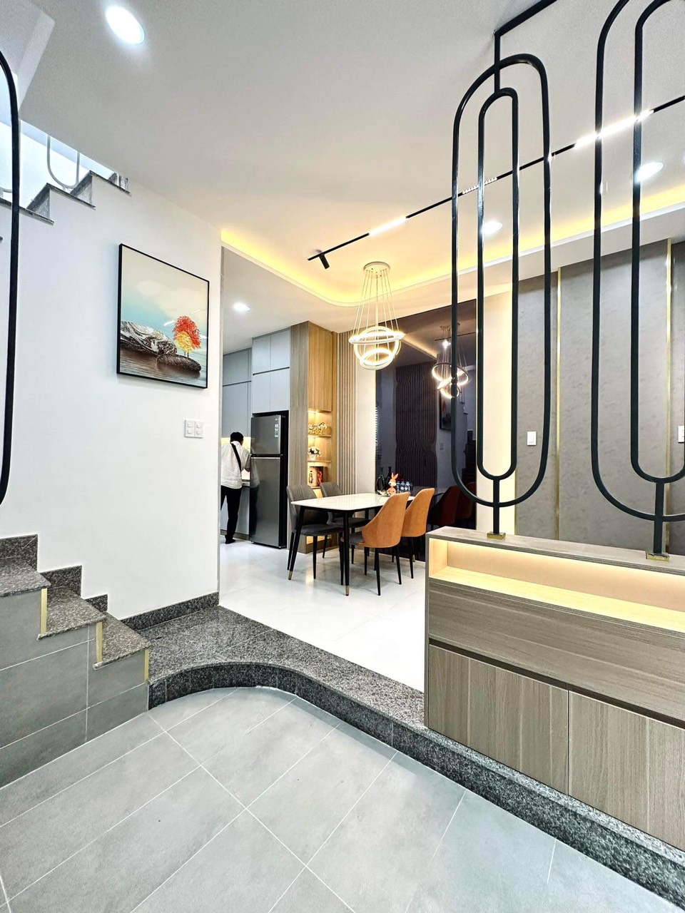 z5093350762986_ef4668f2d66ae9988d981322684c7d59