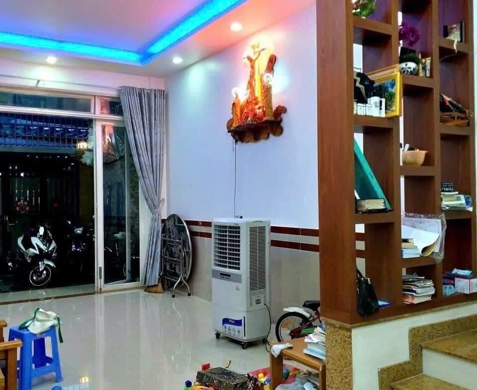 z5094715359682_5d92210e0880739e5a1bbd103a0731bc