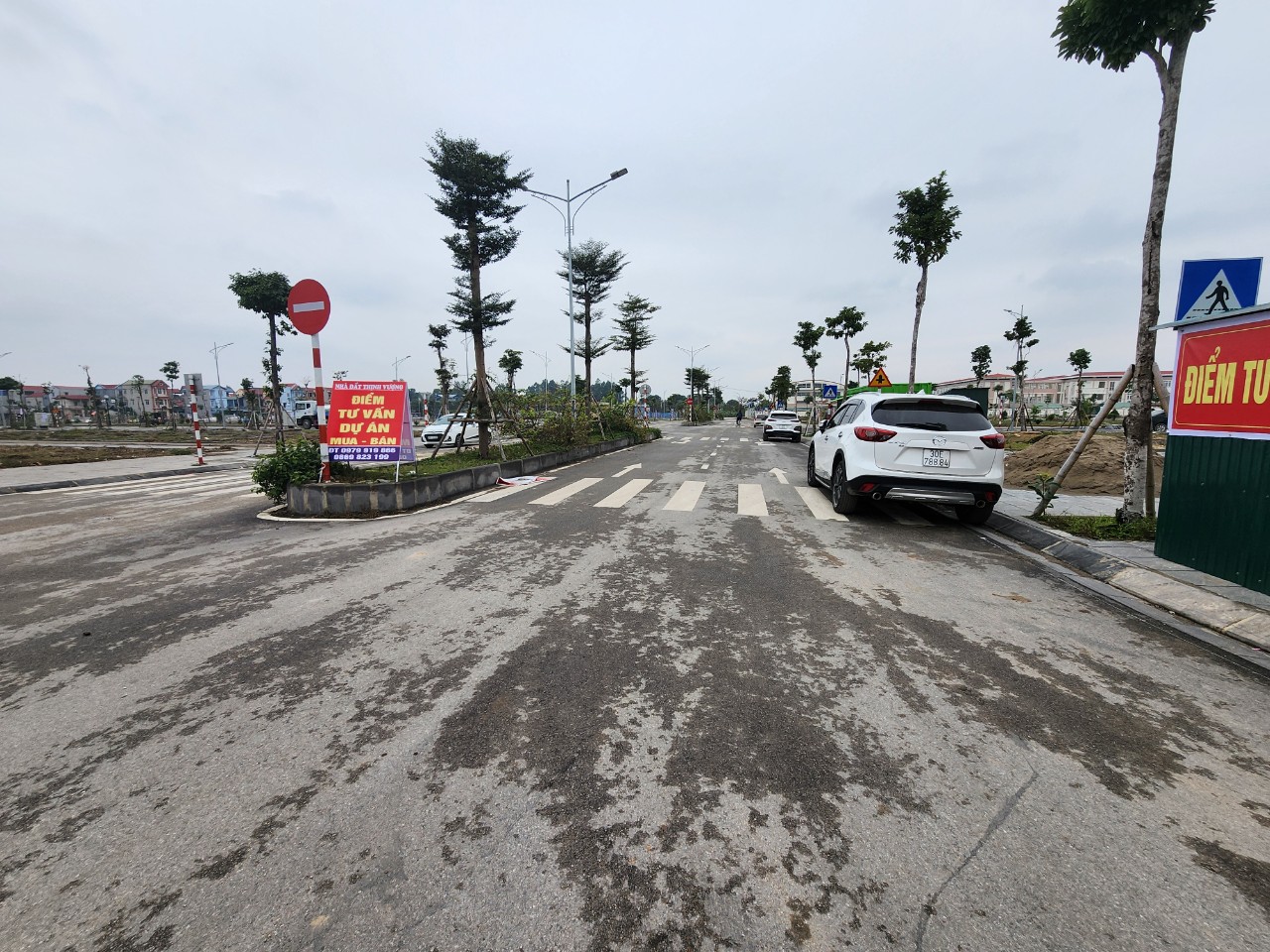 z5116229800125_2468ec548a51872cad1599bc49936805