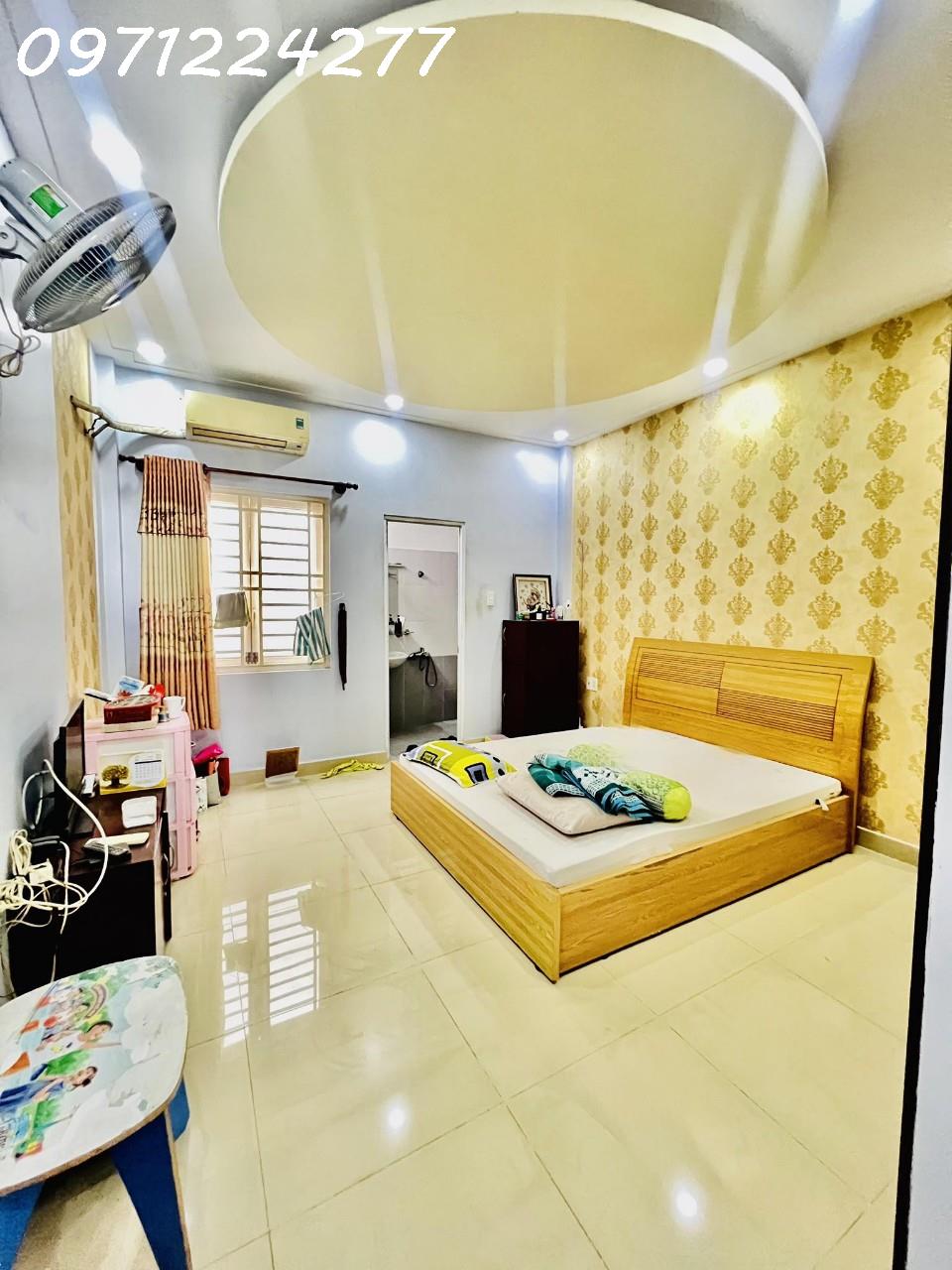 z5117006412395_e89e67f49c798a2ed311d1bbc7a3ec69