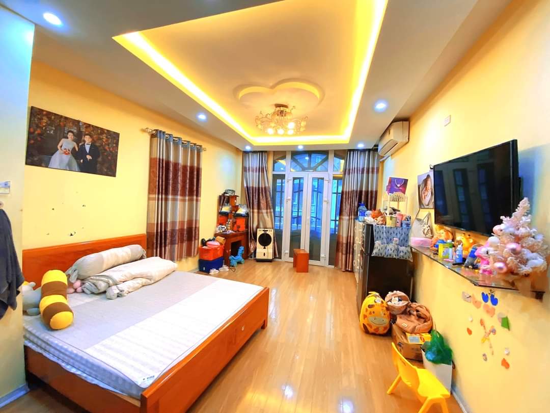 z5121143229133_b83beae8161a8450e98f7492ec0f0ca5