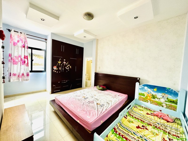 BAN NHA TAN BINH NGUYEN TRONG TUYEN (2)