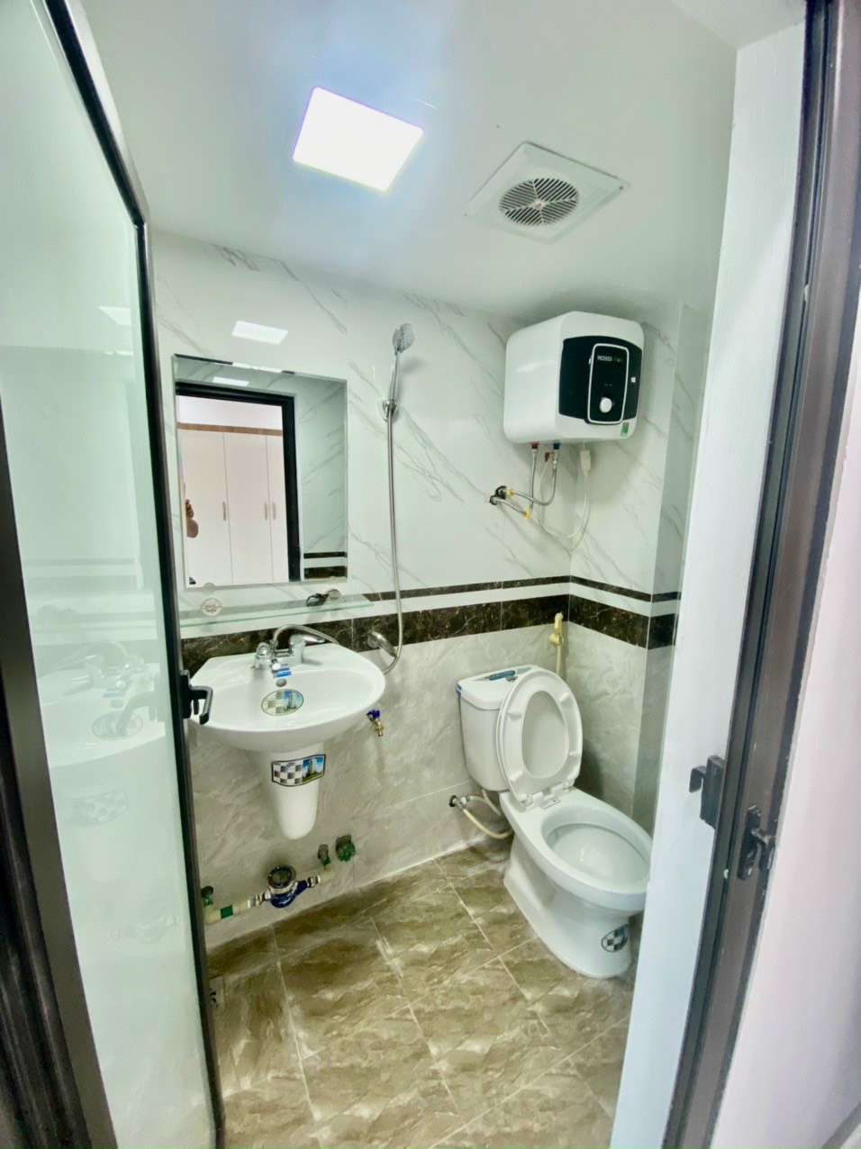 z5185626937788_3de5afdfa6809143b5d29233133ca1c5