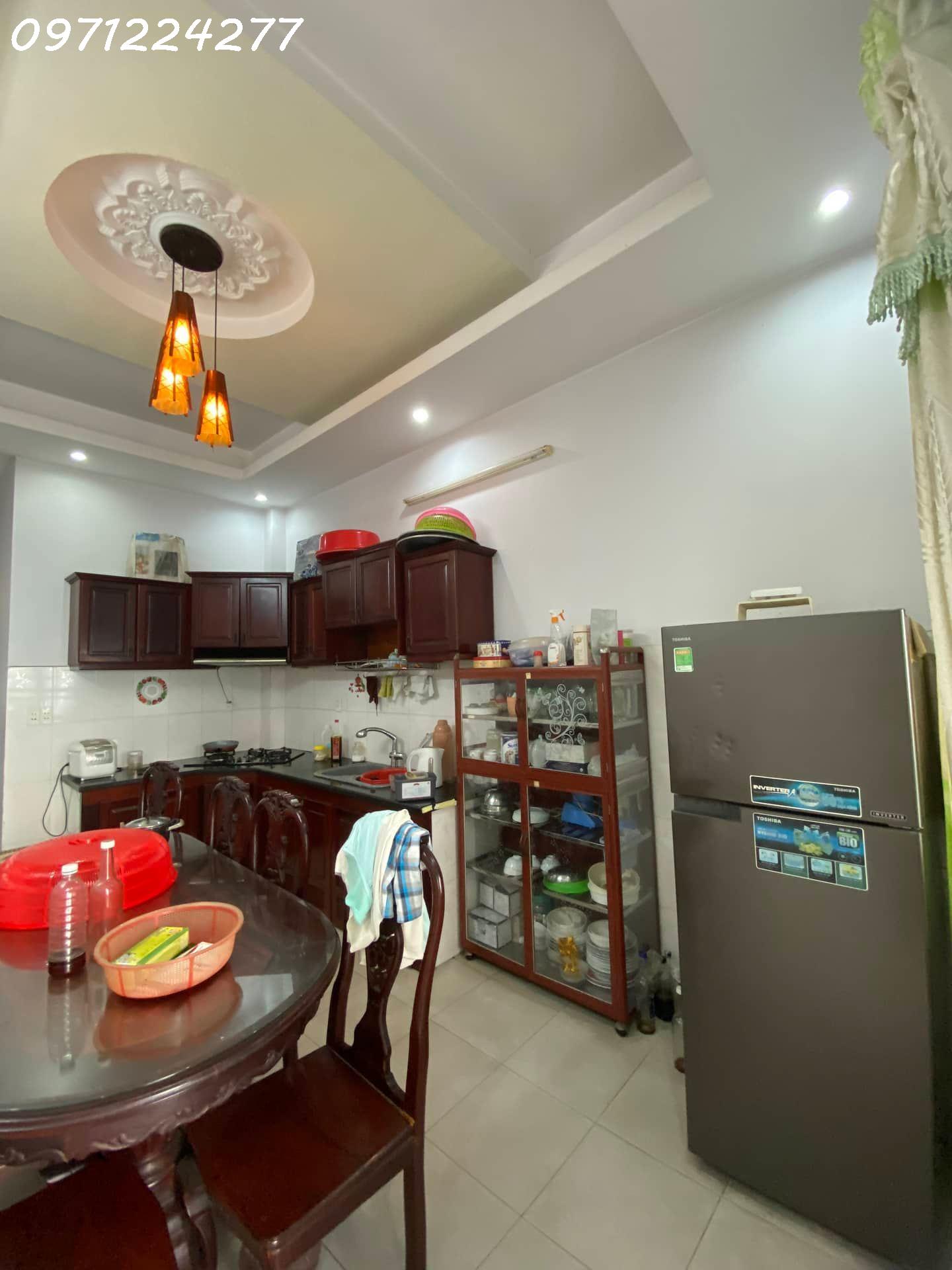 z5186194478912_a0a131e78e534f84f1b38d3eef72bfc1