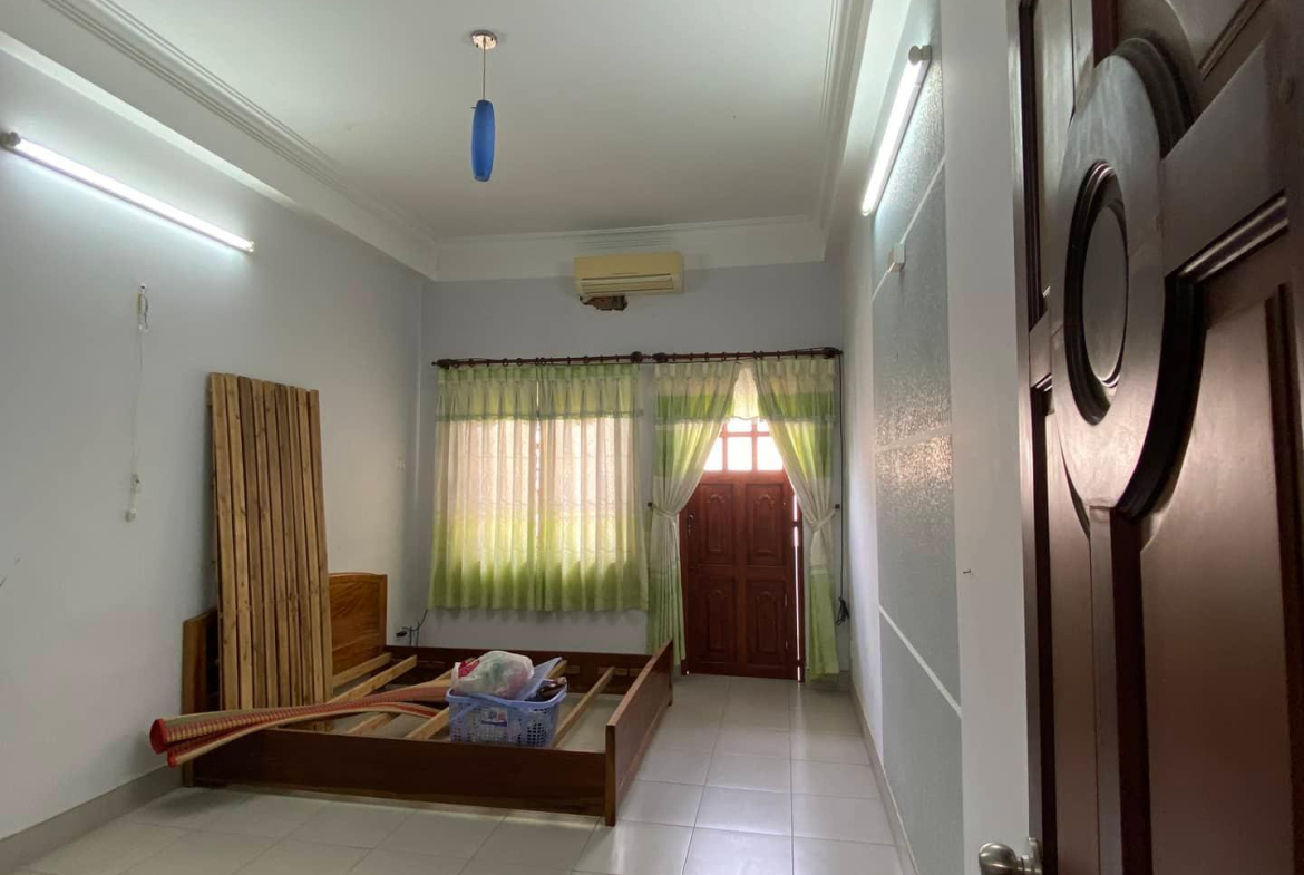 z5186194479602_61da611fe899f42c77a56a44bd70a54f