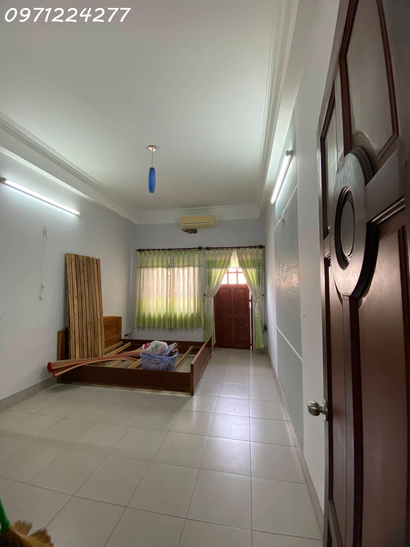 z5186194479602_61da611fe899f42c77a56a44bd70a54f