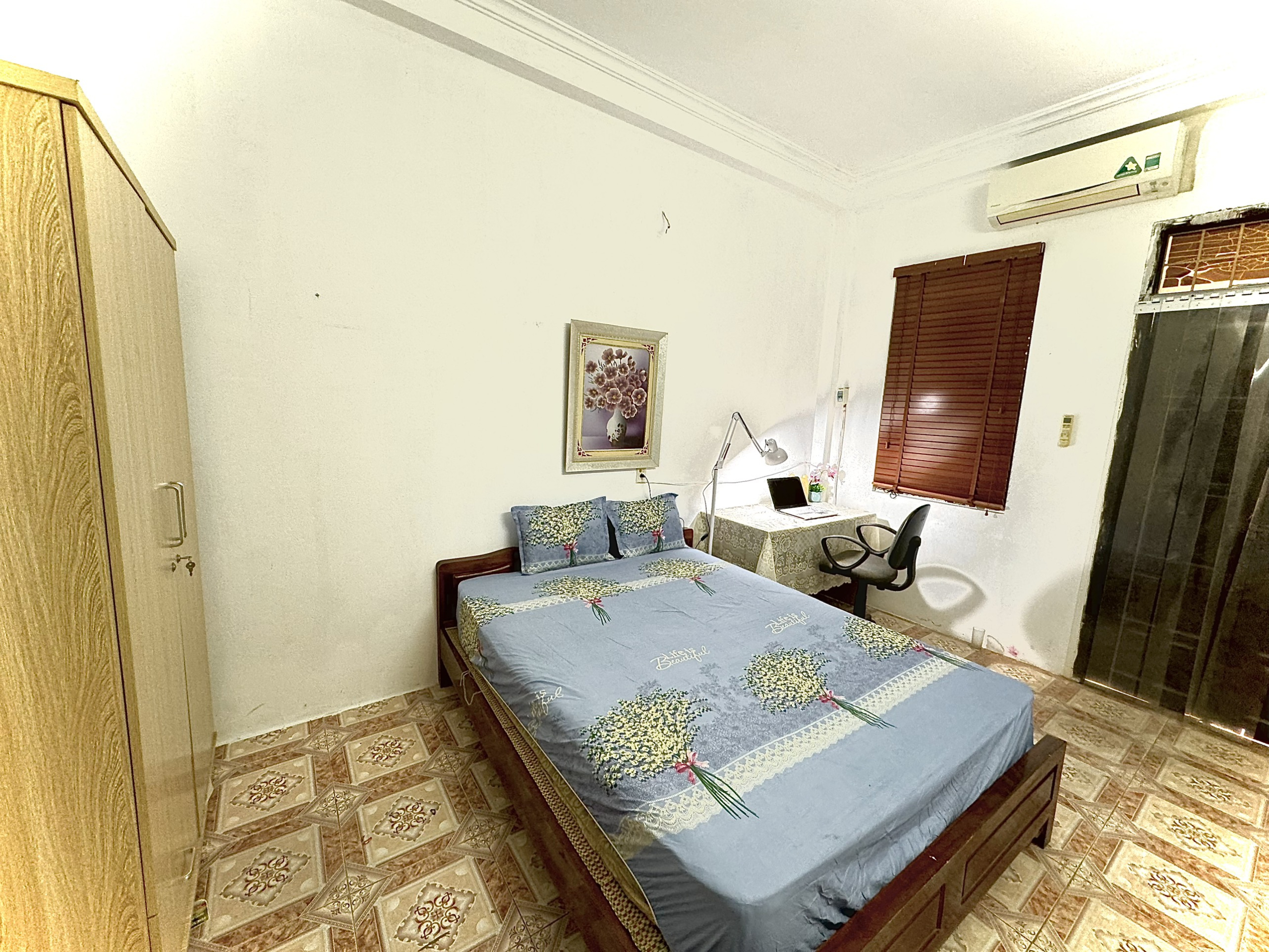 z5186248944231_faa3265a8321ef93a50efac846b47870