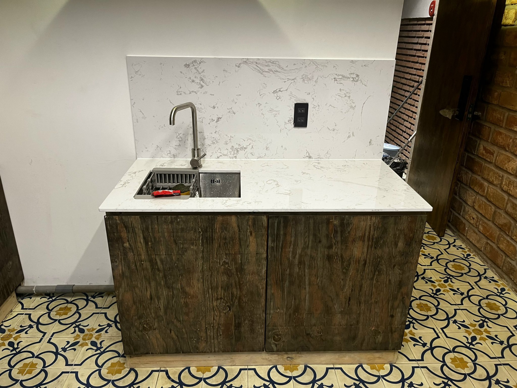 z5186452401587_174f22951cfdc700438b83f6ef9b46c0