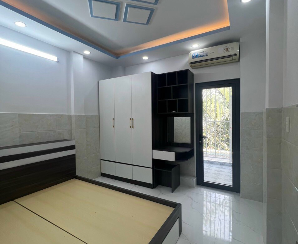 z5202772505697_ca8e432be136744fd6034d2602741641