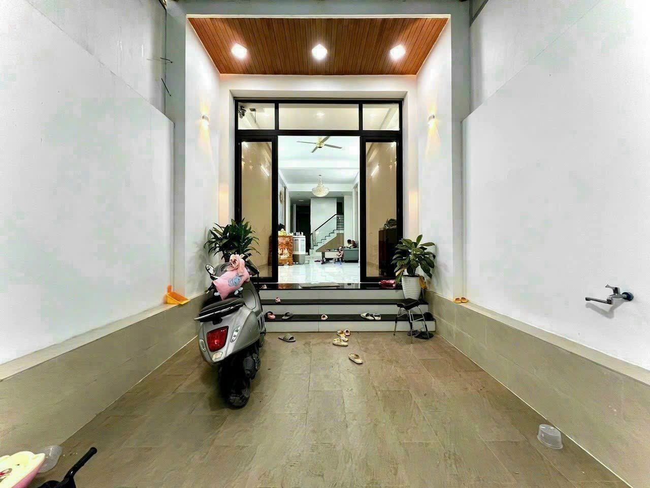 1711040154-z5272265469238_8f6a007389e773c83ebe7f7c9727132d