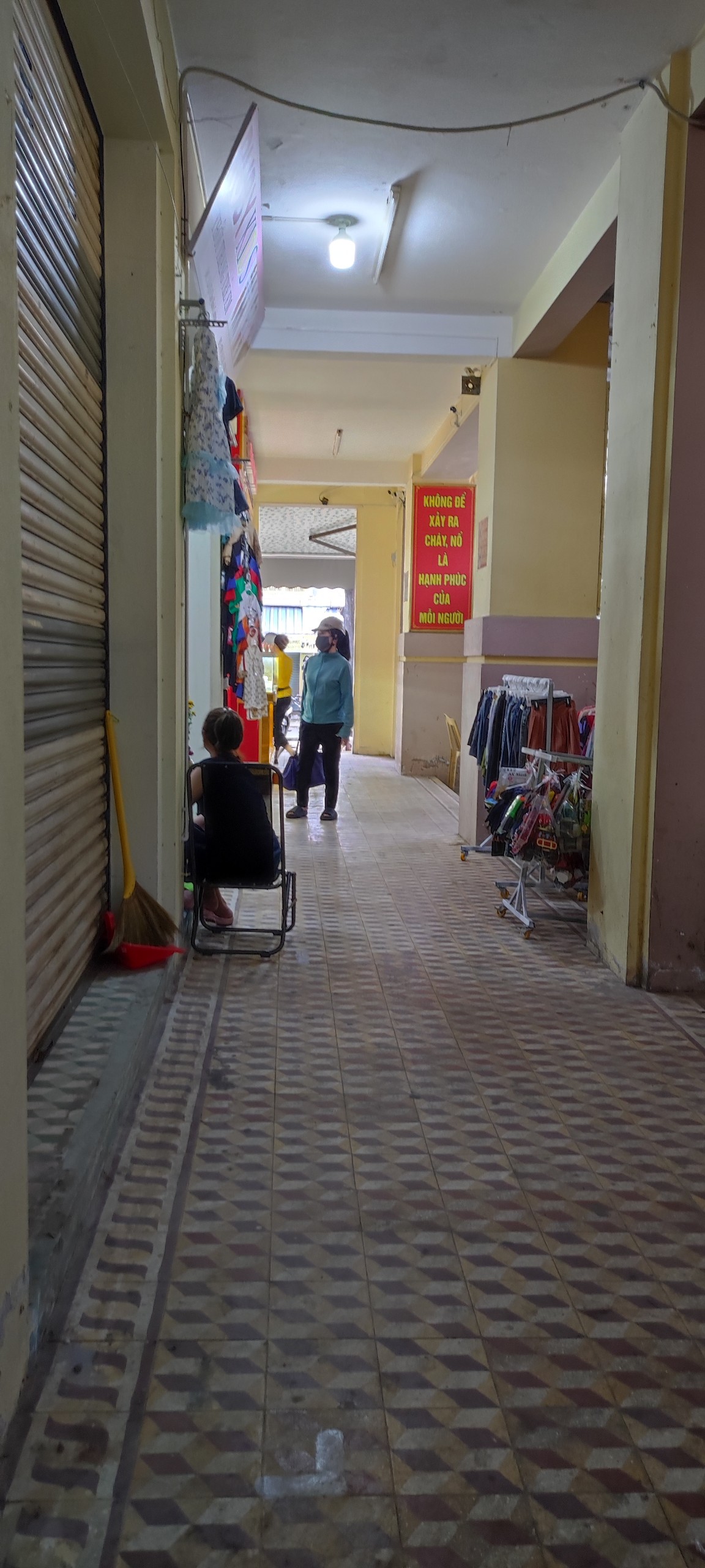 20390c09-18d1-43fa-a638-5a4e4fee6055