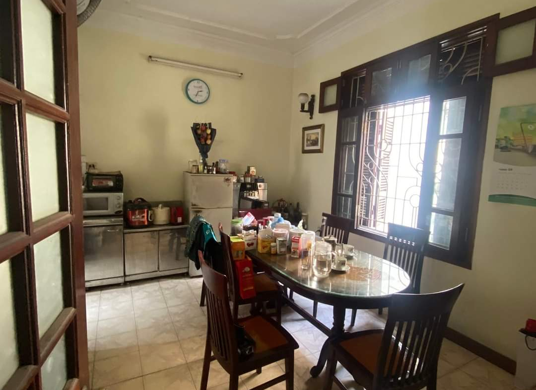 59a5b3281370bc2ee5611