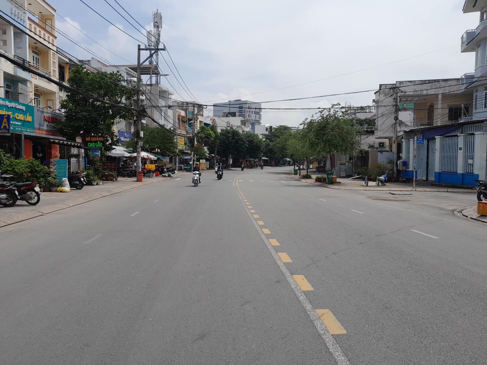 Ban CHDV hem xe duong van cam linh tay thu duc-7