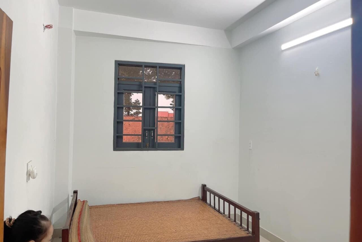 Ban nha hem xe tai tranh duong so 9 binh chieu thu duc-3