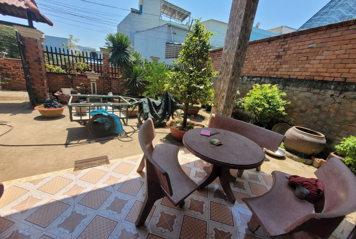 f1015c1ec8d3de35a0477407d76447d9