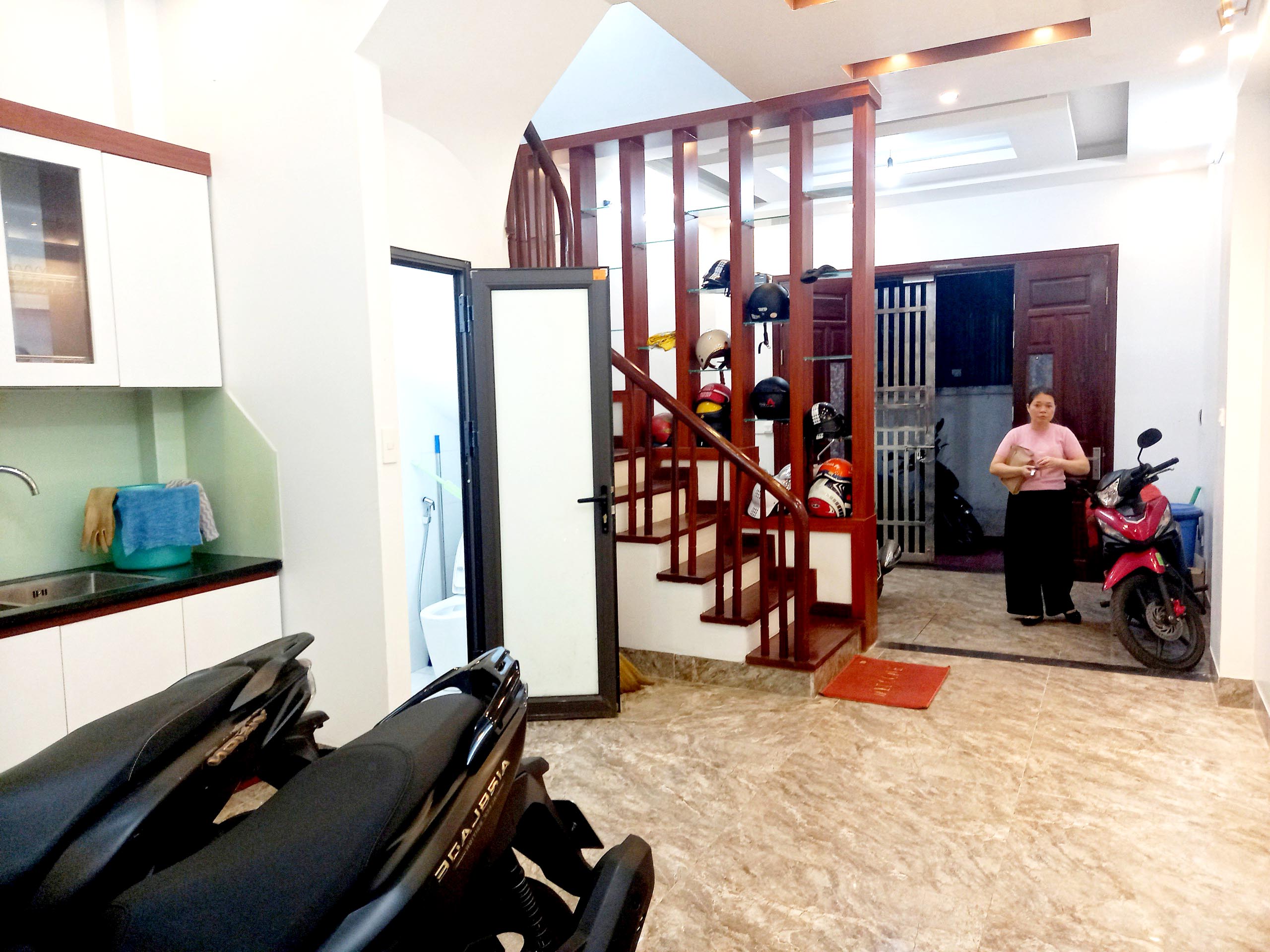 mua-ban-nha-rieng-6ty-nguyen-khanh-toan-cau-giay-ha-noi (3)