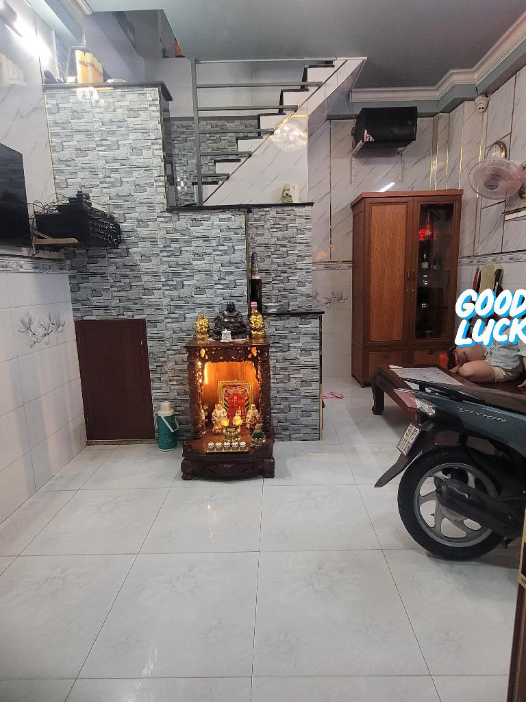 scaled_20240316_193210 (1)