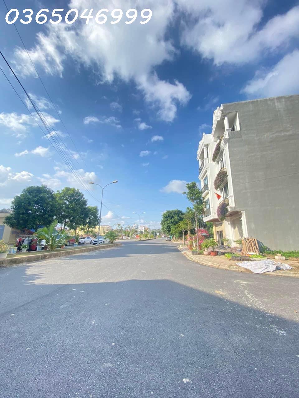 z5205652936884_5bd2200f583ebe6b6f2754b603bf615d (1)