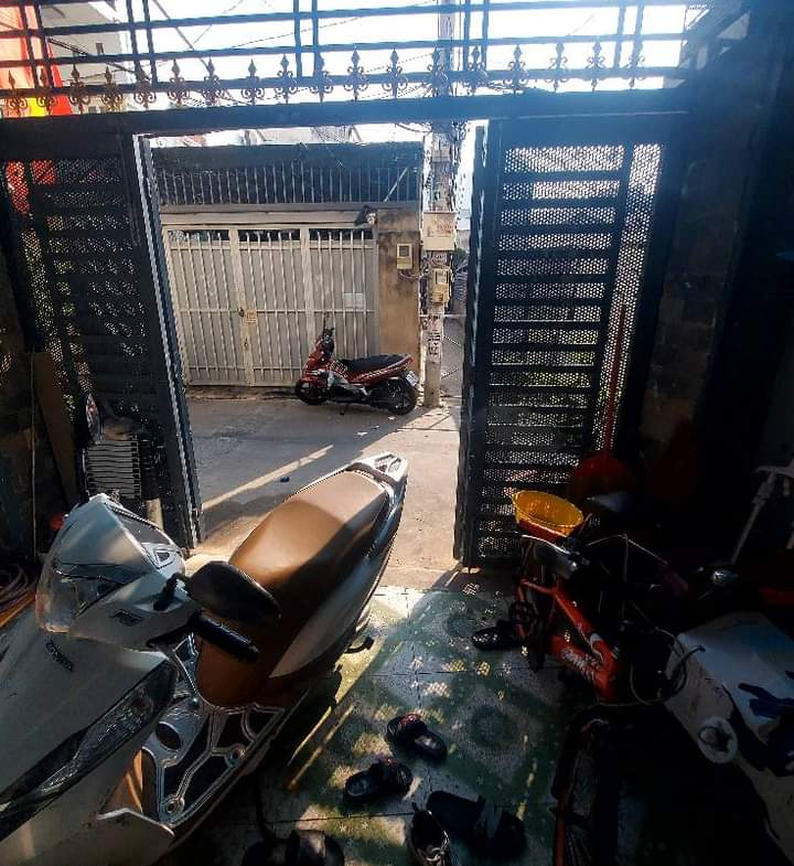 z5210516303472_e2e0660cca959eb9b61e1a28b6fb8e60