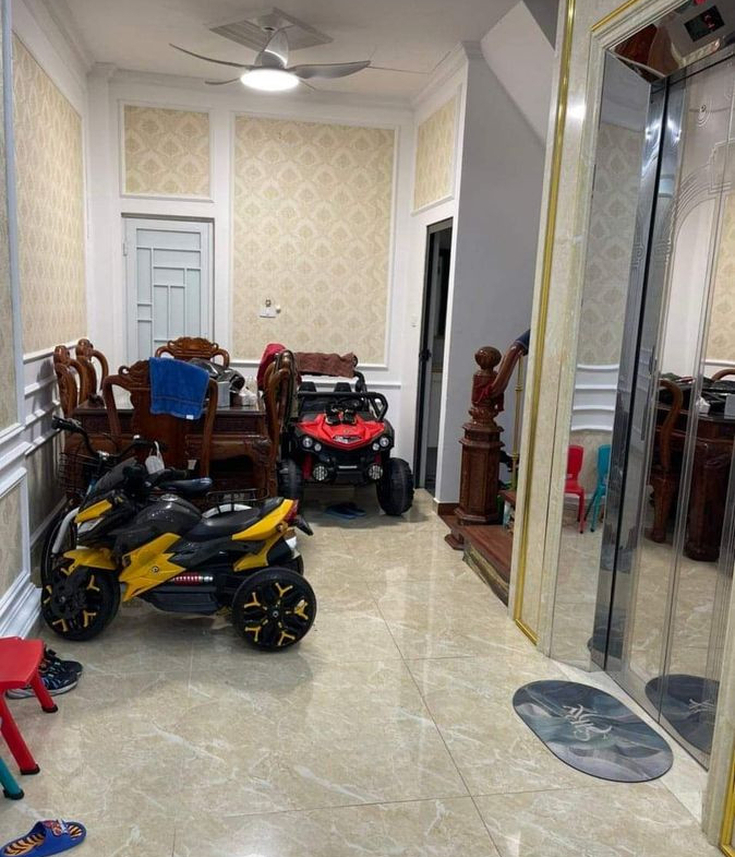 z5218256138992_a3436b8ce1ce204c07c4d7edd85635e8