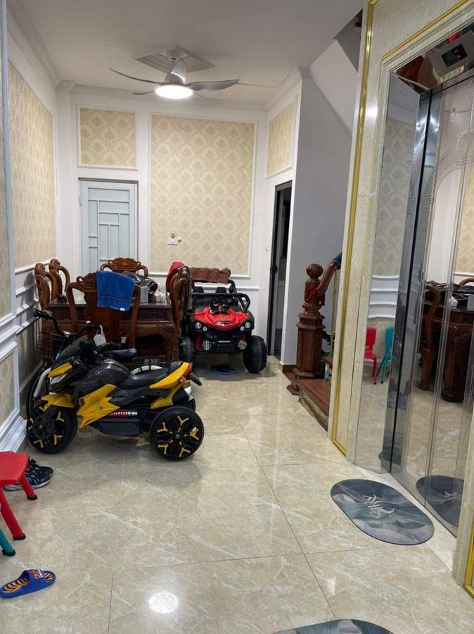 z5218256138992_a3436b8ce1ce204c07c4d7edd85635e8