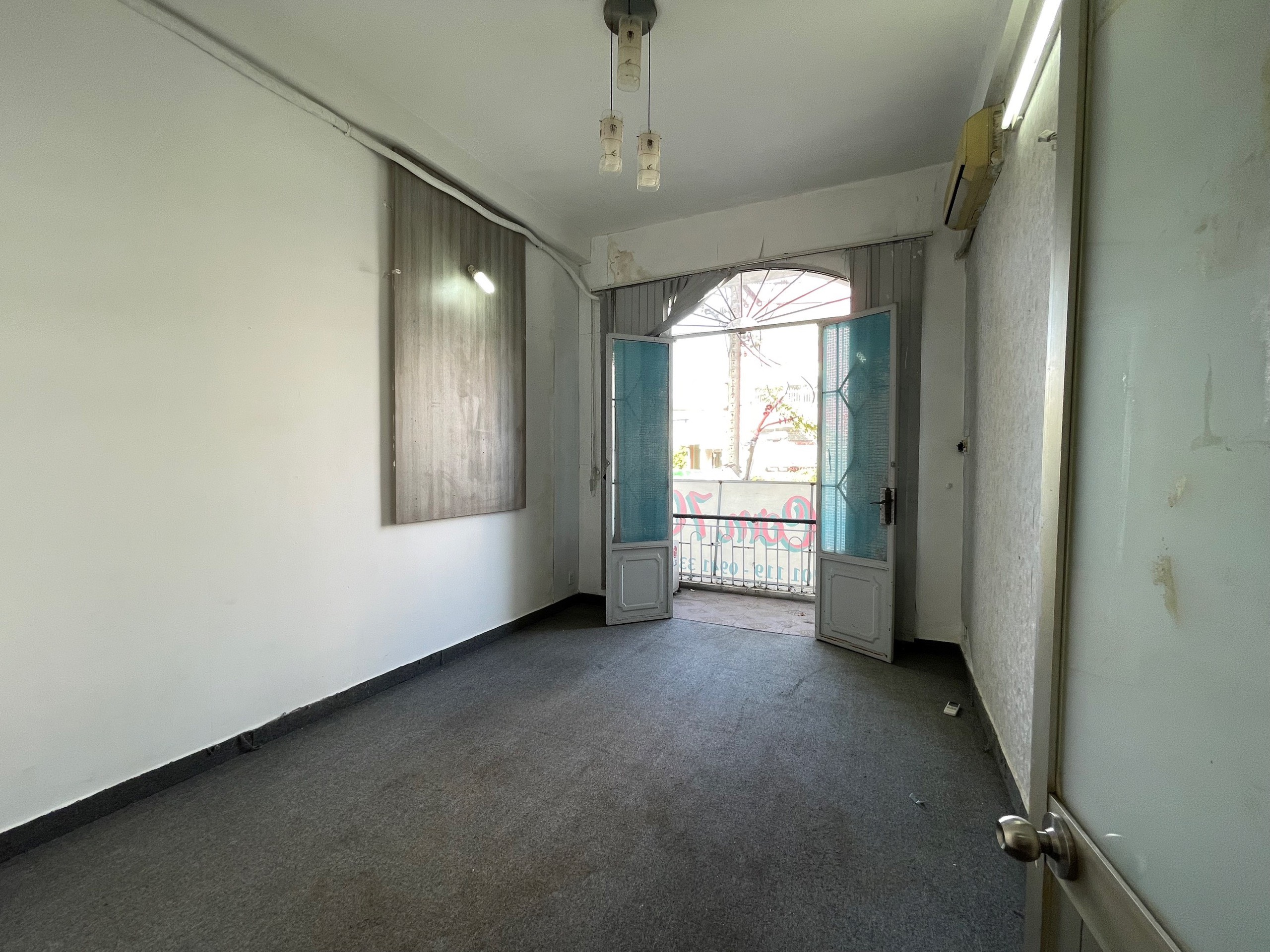 z5242520554987_6216d45f96abc95053142e393caa4d2f