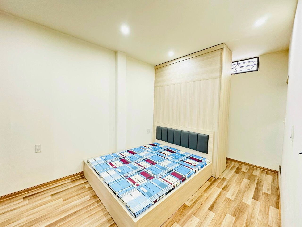 z5248156776851_060d944df56738ea2e0d9a75d4ada39f