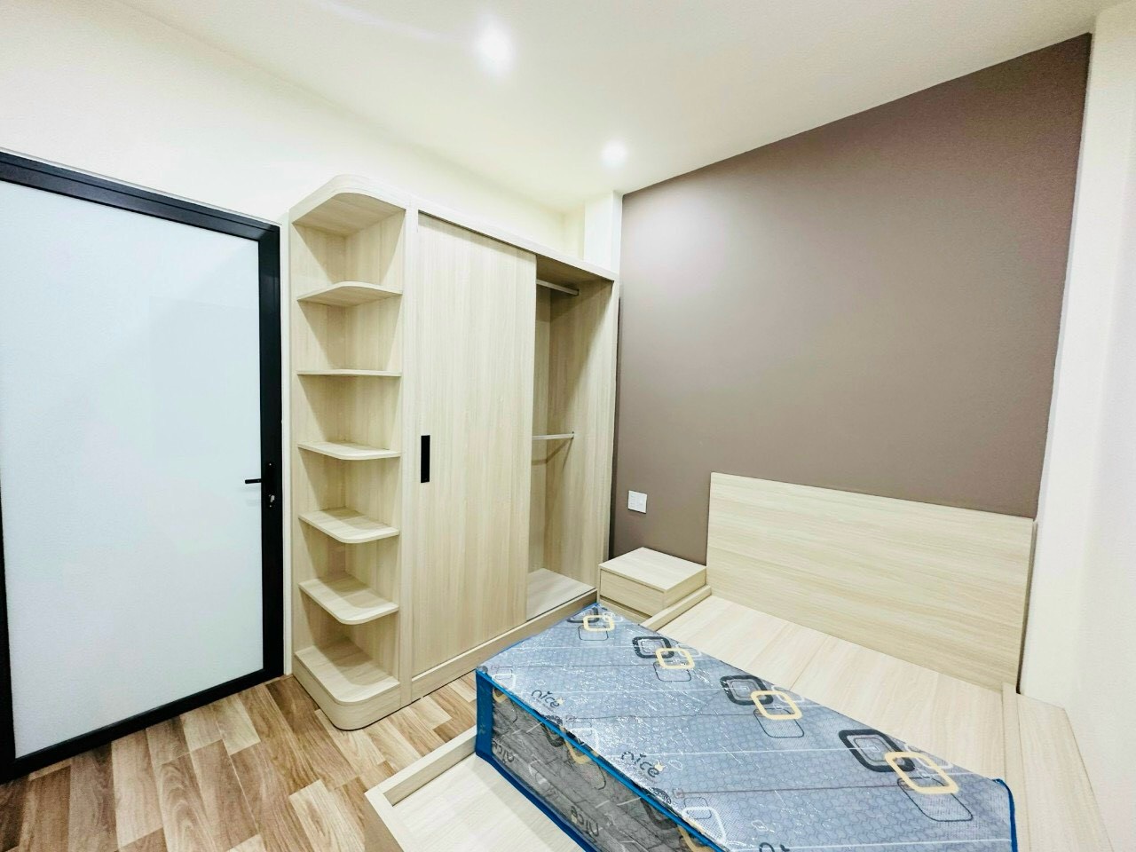 z5248156784212_f4a22d85edb8b17b7bc088e91af45447