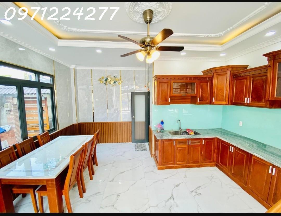 z5248741498739_101f3a1be2285ecafc6dbbe6bb9a45f9