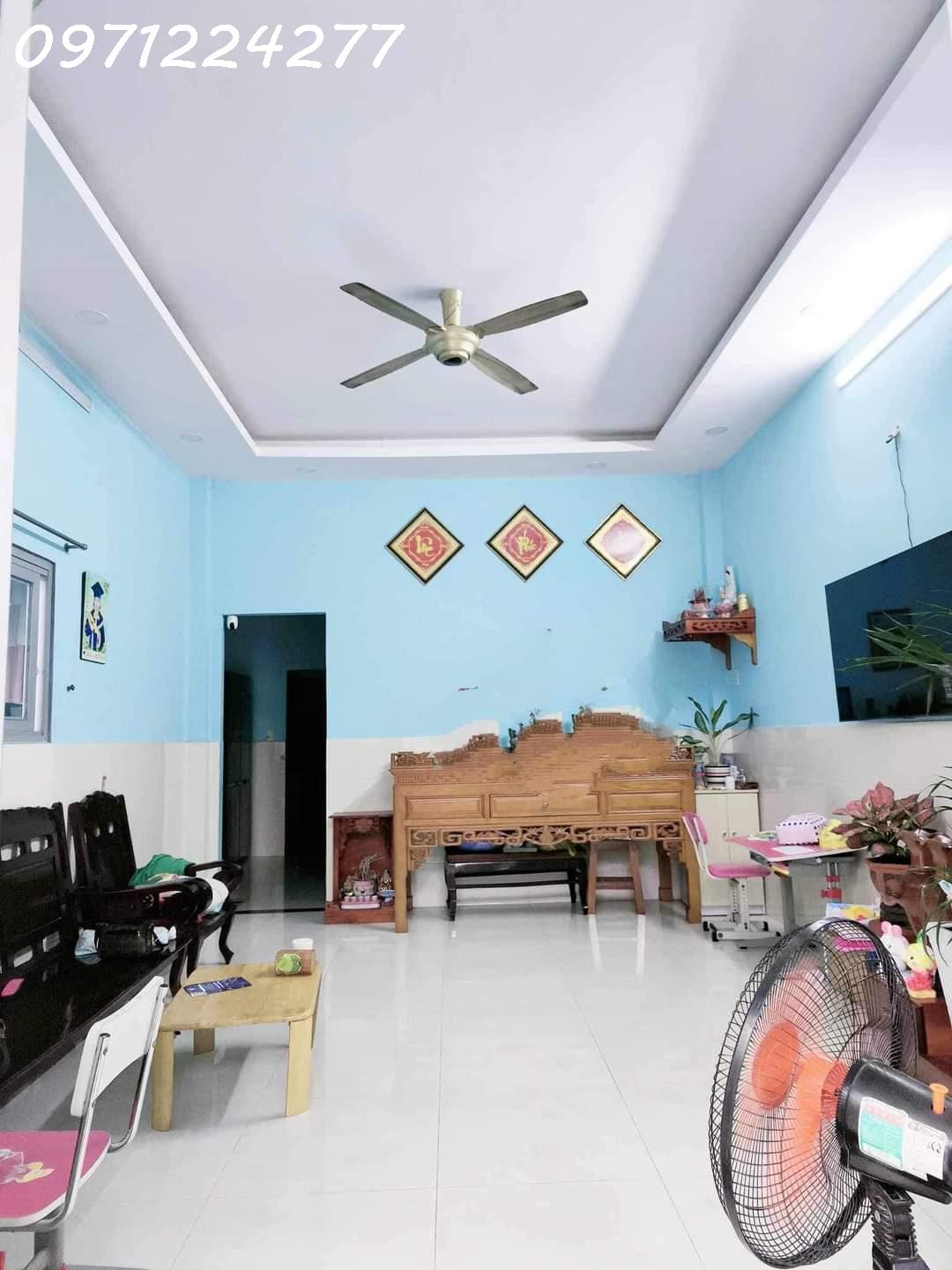 z5248998702753_bcc95c1efd31775908f662ead645c016