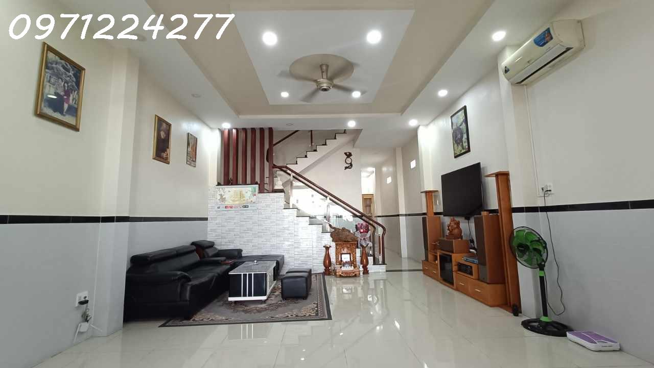 z5264534533956_9c3a796f03d25c1ebe9a5d50725eac7a