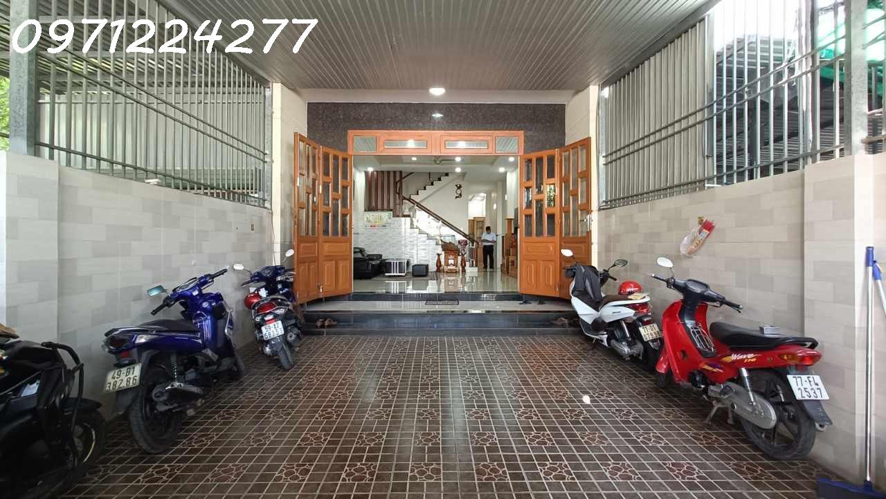 z5264534542454_bf7c994564d1c3d88bb48e6bae72567f