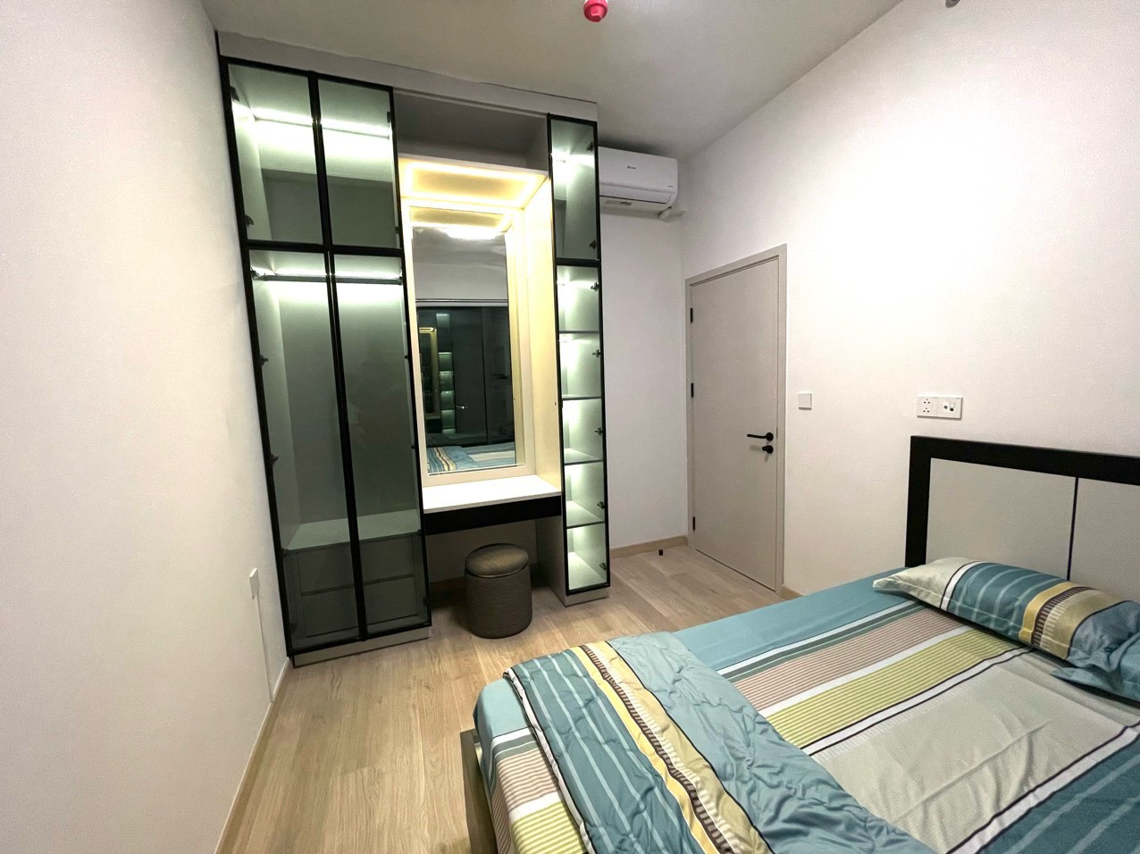 z5266247255200_f3601146cbcf03e5ee1c696054098569