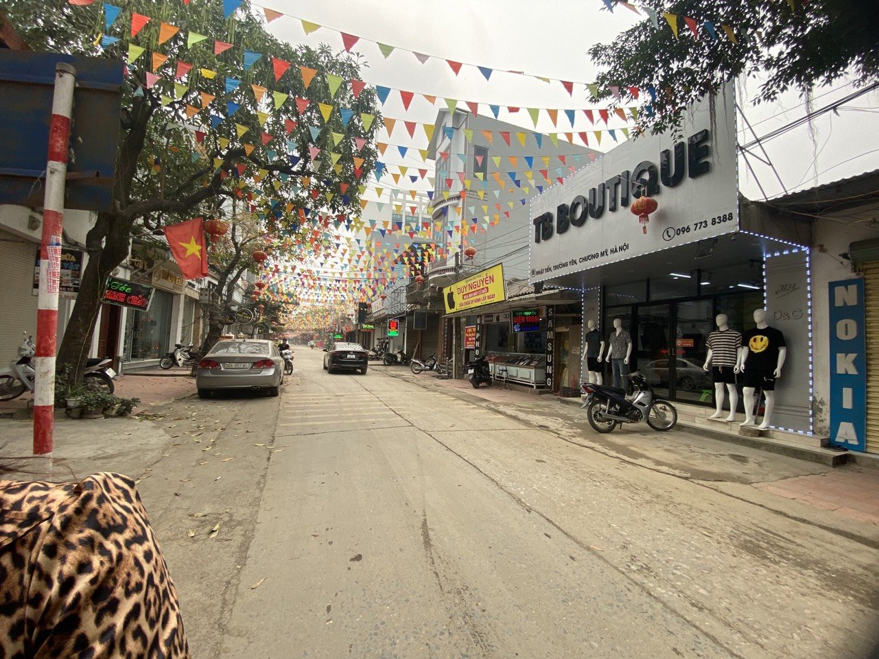 z5267318510352_71aaf37ba33b989654f81d492a31934f