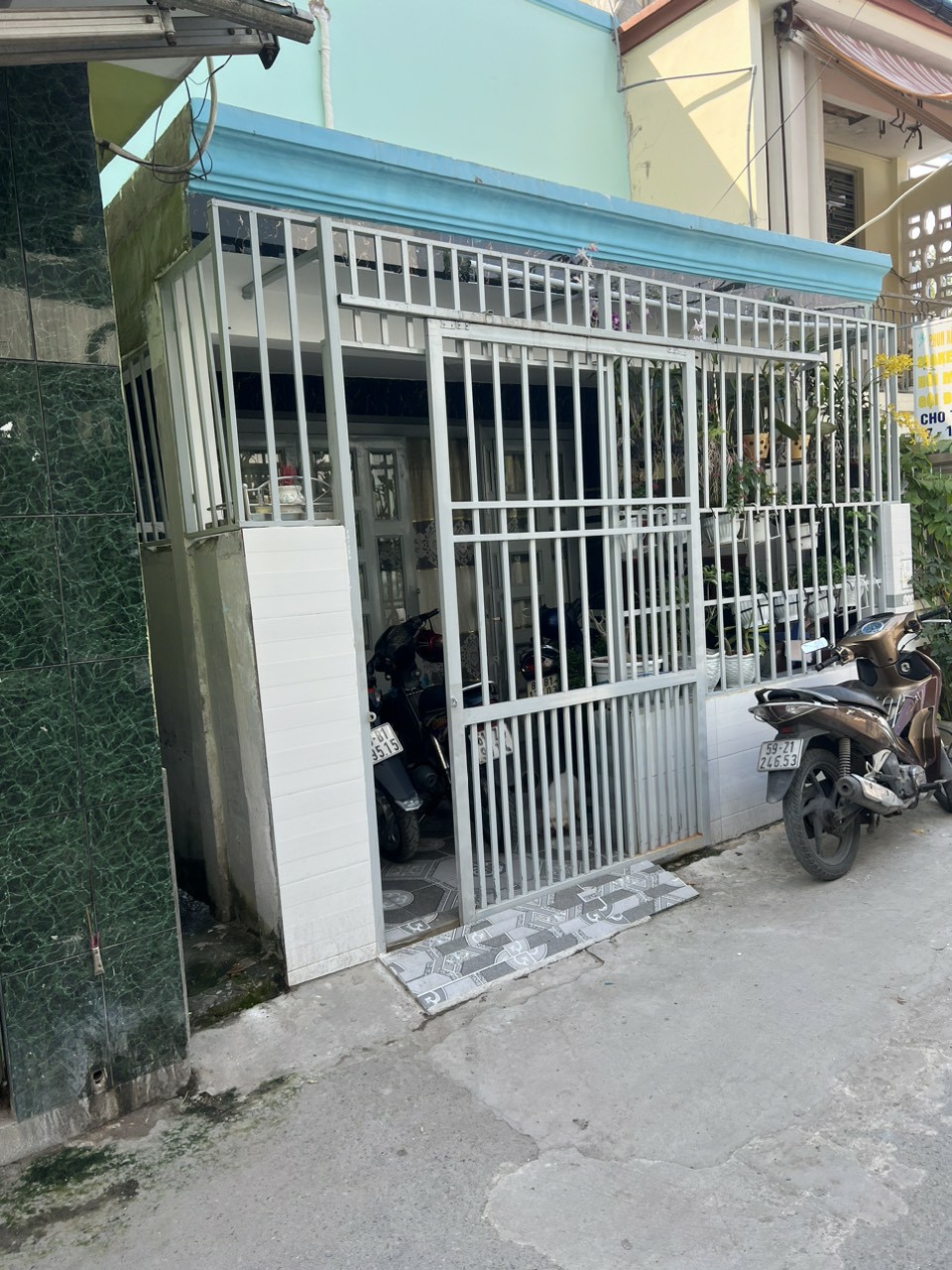 z5272575327769_a37d9b6d0e2f954539794b3a0bb5cdcb