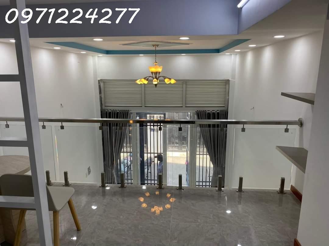 z5274564800136_8991eaf6f32eb74af41d2d228eb27434