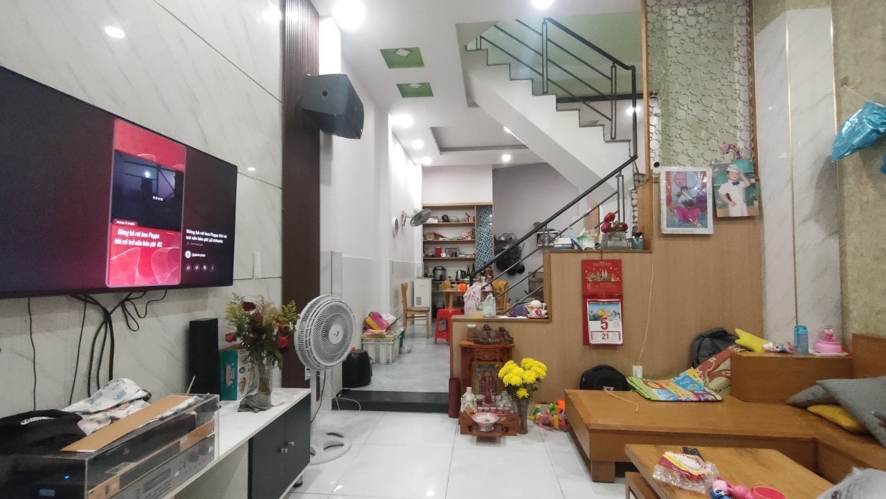 z5275266870652_819aecbd5954cad0c57f4a10cec9318c