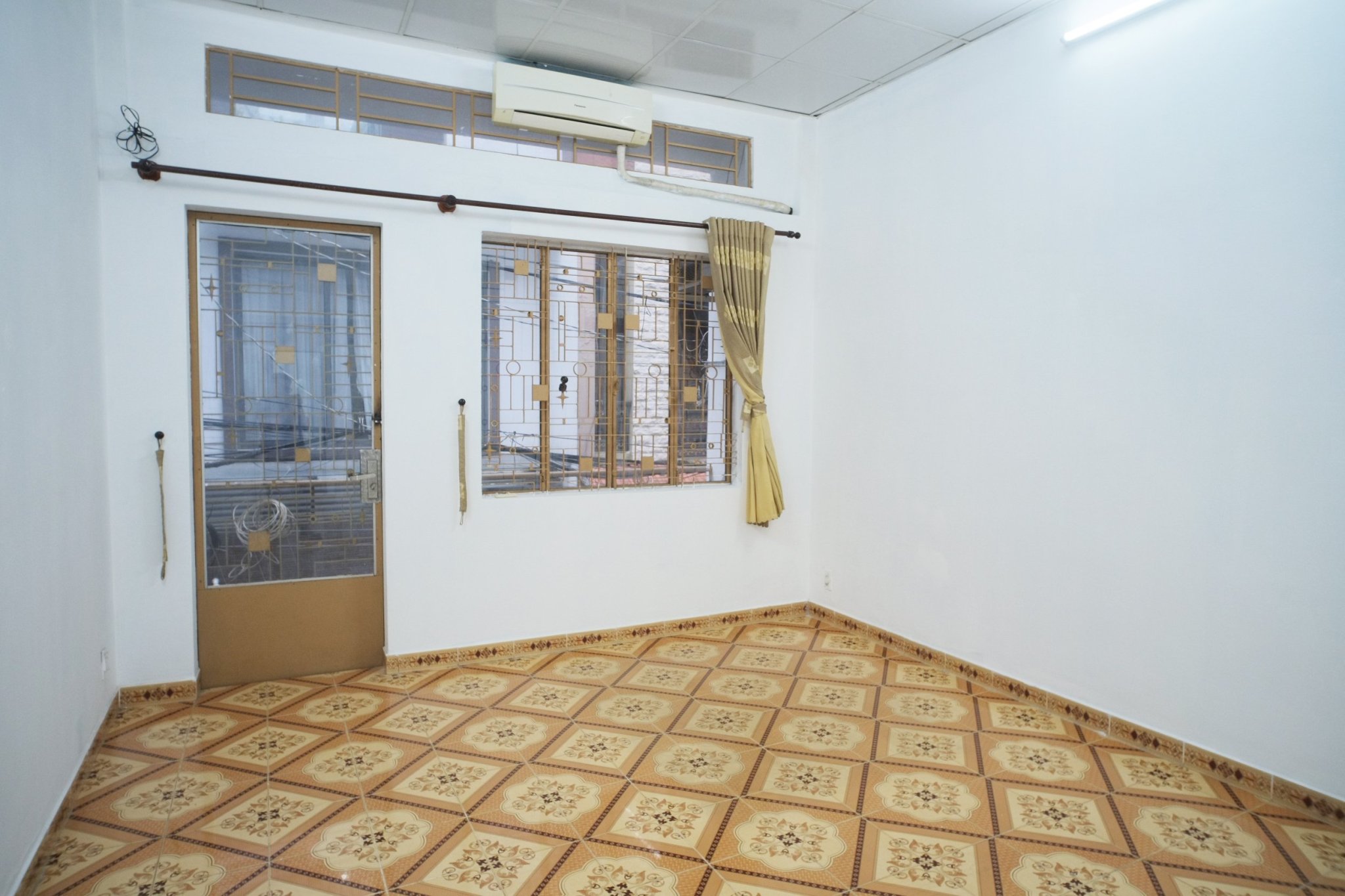 z5276104825634_09e4eb4446955bac133ea70b86829798