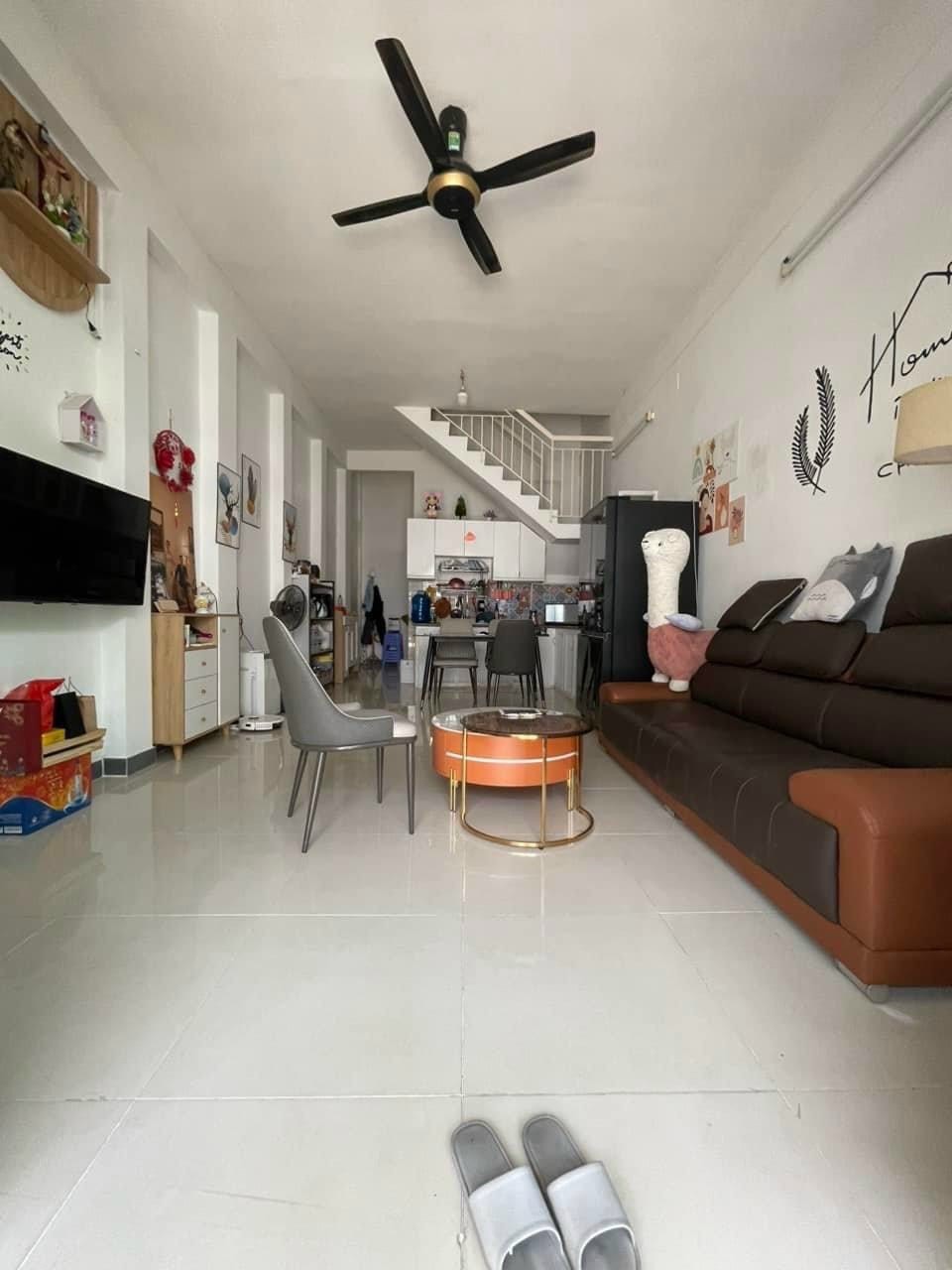 z5277264493373_43dcb42fc229db6f926845a65ecdd817